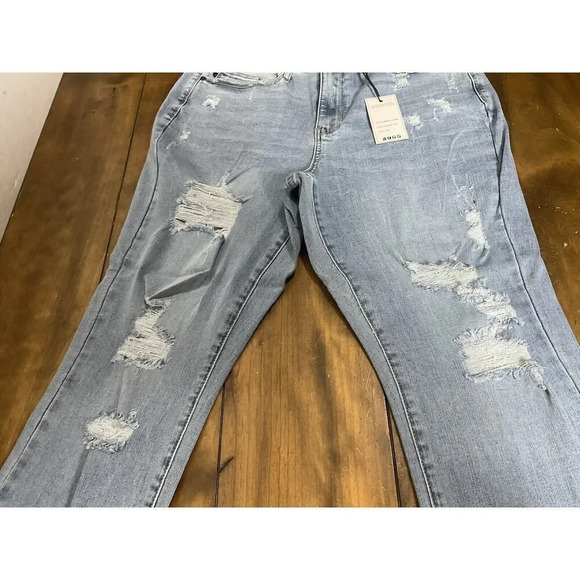 Judy Blue Boyfriend Fit High Waist Destroyed Light Wash Denim Size 14W JB82281 - Picture 2 of 14